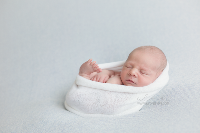 Aurore raconte sa reconversion en photographe nouveau-né