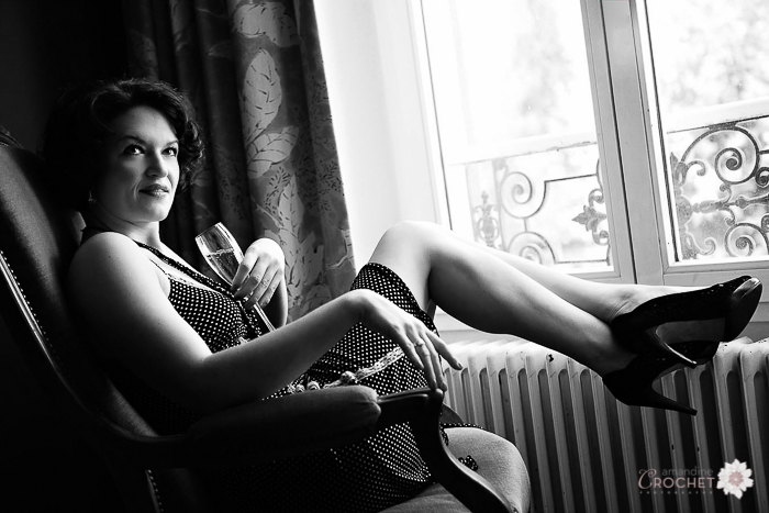 boudoir - photo de femme en noir et blanc