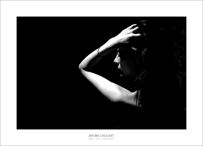 Portrait de femme, clair obscur - noir et blanc