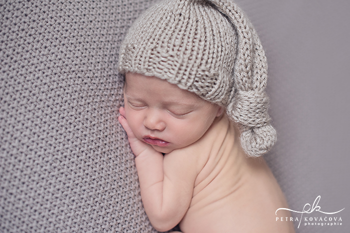 Newborn-Posing par Petra, photographe en Bretagne