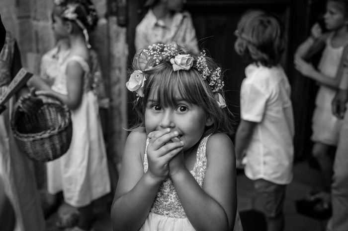 Demoiselle d'honneur en noir et blanc - photo artistique - par doctibphoto.com