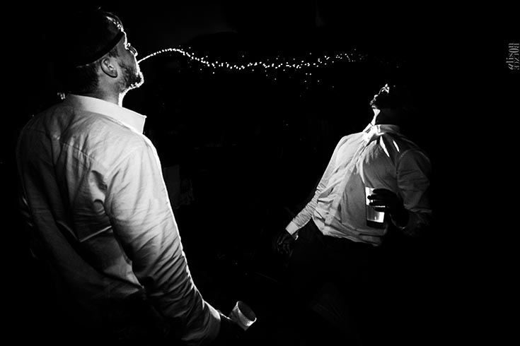 Photo de mariage en noir et blanc, par Alison Bounce.