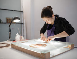 Entre leurs mains : un projet photo dédié à l’artisanat